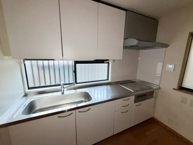 柏原市大正３丁目戸建のキッチン|キッチン（ＩＨクッキングヒーター）