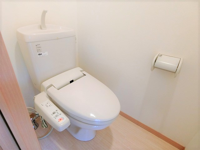 プログレッソAのトイレ|写真は同建物の別部屋を参考に掲載しております。