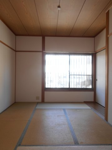 朝倉丙貸家（I）の和室|1階和室の畳は入居前に表替えします