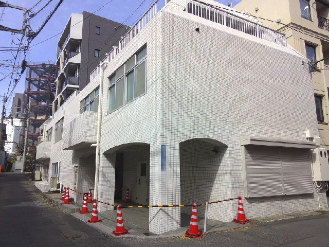 渋谷区千駄ヶ谷５丁目の倉庫