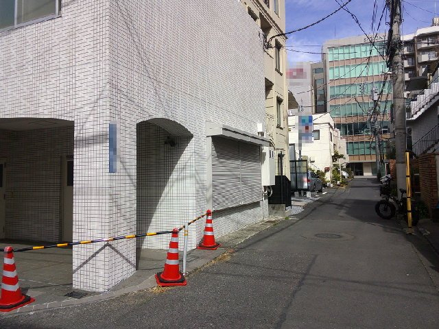 渋谷区千駄ヶ谷５丁目の倉庫