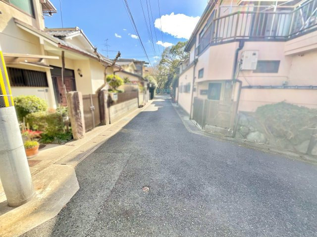 【前面道路含む現地写真】の画像