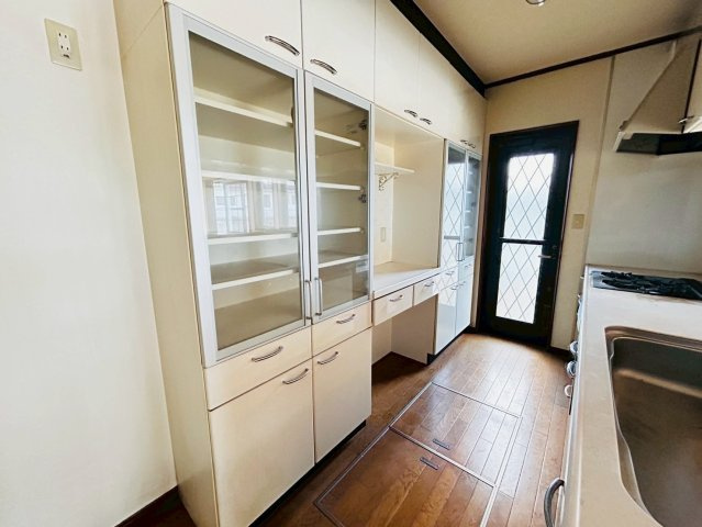 日の出町大久野中古戸建/3月15日までの限定価格/大型4ＬＤＫ/注文仕様のキッチン