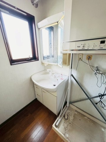 日の出町大久野中古戸建/3月15日までの限定価格/大型4ＬＤＫ/注文仕様の独立洗面台