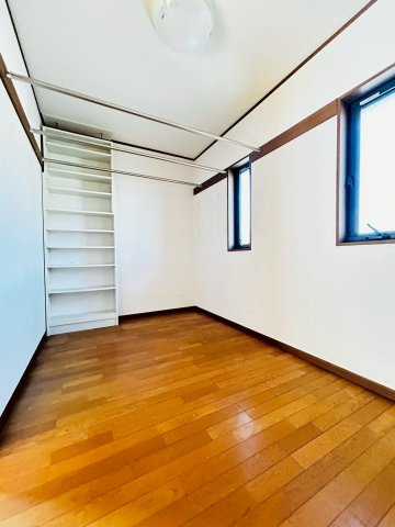 日の出町大久野中古戸建/3月15日までの限定価格/大型4ＬＤＫ/注文仕様の収納