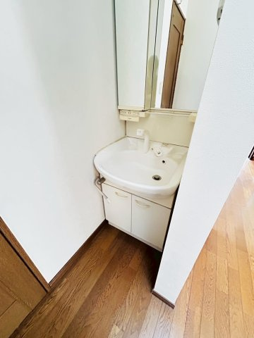 日の出町大久野中古戸建/3月15日までの限定価格/大型4ＬＤＫ/注文仕様の独立洗面台