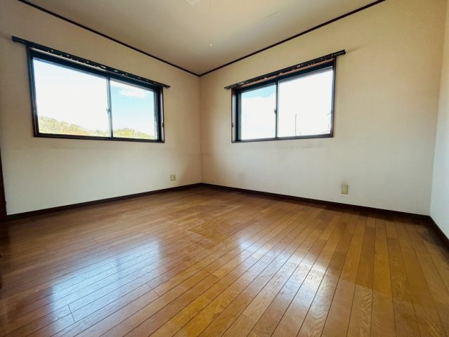 日の出町大久野中古戸建/3月15日までの限定価格/大型4ＬＤＫ/注文仕様の寝室