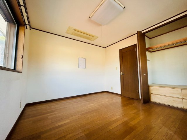 日の出町大久野中古戸建/3月15日までの限定価格/大型4ＬＤＫ/注文仕様の寝室