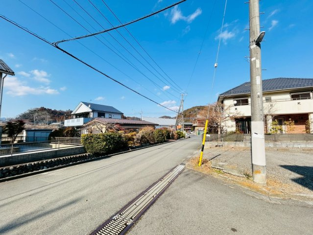 日の出町大久野中古戸建/3月15日までの限定価格/大型4ＬＤＫ/注文仕様の前面道路含む現地写真