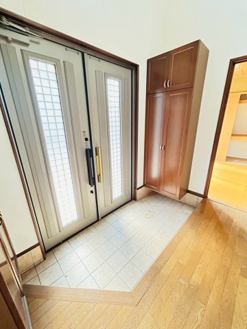 日の出町大久野中古戸建/3月15日までの限定価格/大型4ＬＤＫ/注文仕様の玄関