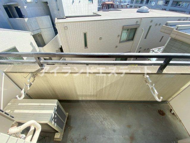 パレスハイム　学生さんおすすめ　陽当たり良好　ユニットバス新品のバルコニー