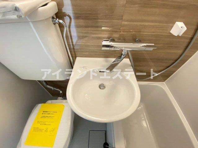 パレスハイム　学生さんおすすめ　陽当たり良好　ユニットバス新品の洗面所