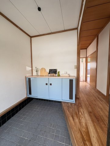 春ひなたのテラスの玄関