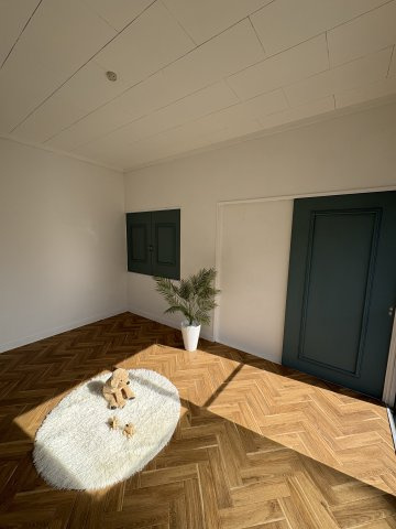 春ひなたのテラスの内装