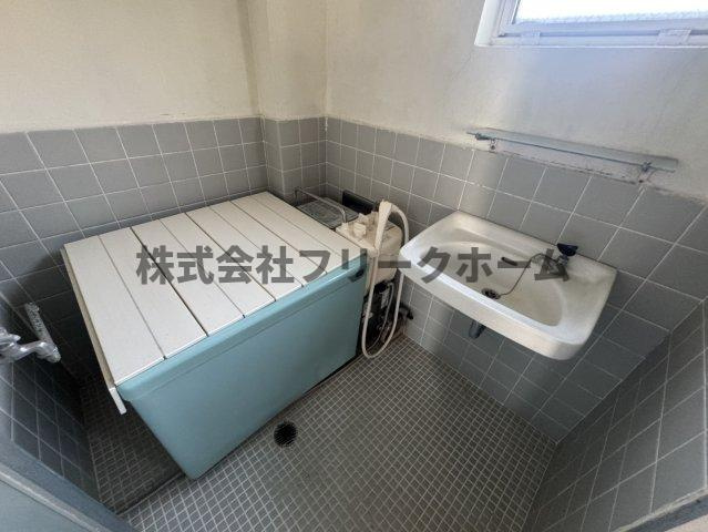 三鷹市井の頭３丁目の賃貸マンションの浴室