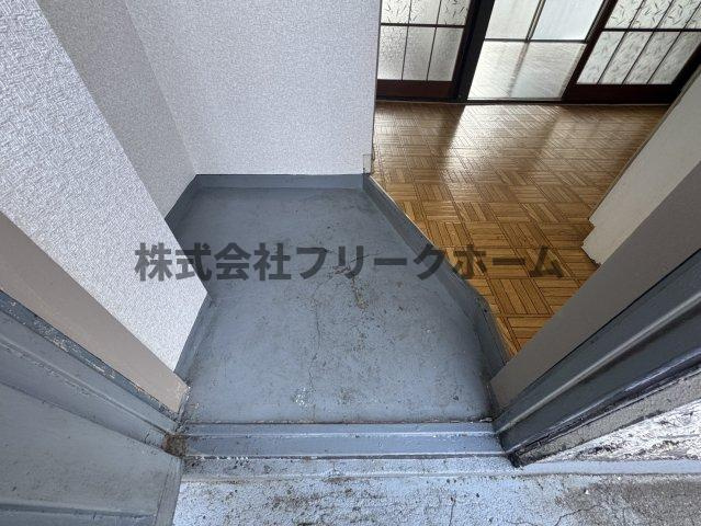 三鷹市井の頭３丁目の賃貸マンションの玄関