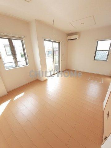 ローズ　Ⅰの居間・リビング