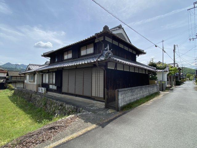 丹波市氷上町本郷の中古一戸建の外観
