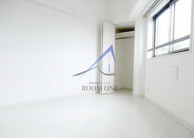 ガーラ・シティ王子 の居間・リビング|洋室のお部屋です。