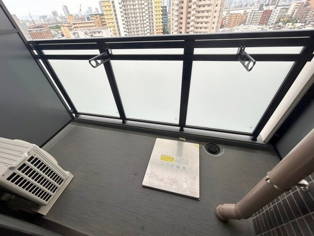 ライジングメゾン新大阪サウスのバルコニー