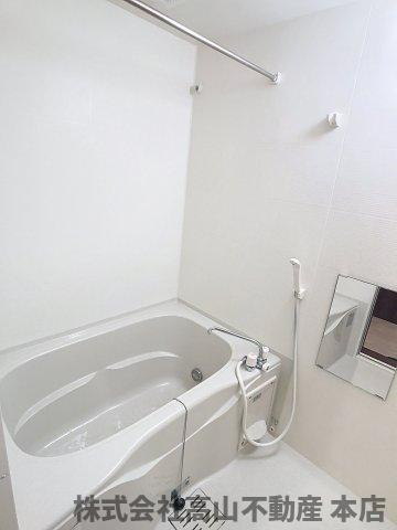 宗像市田熊３丁目のアパートの浴室