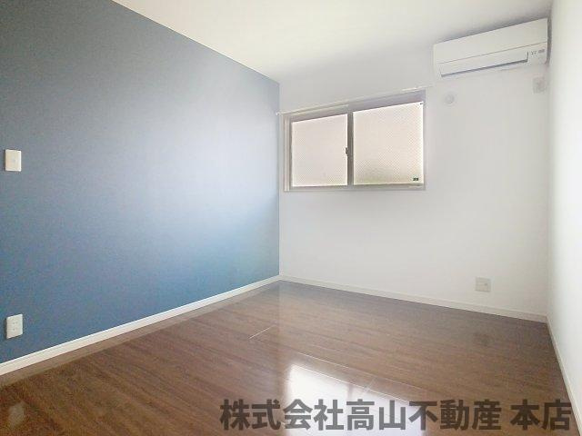 宗像市田熊３丁目のアパートの居間・リビング