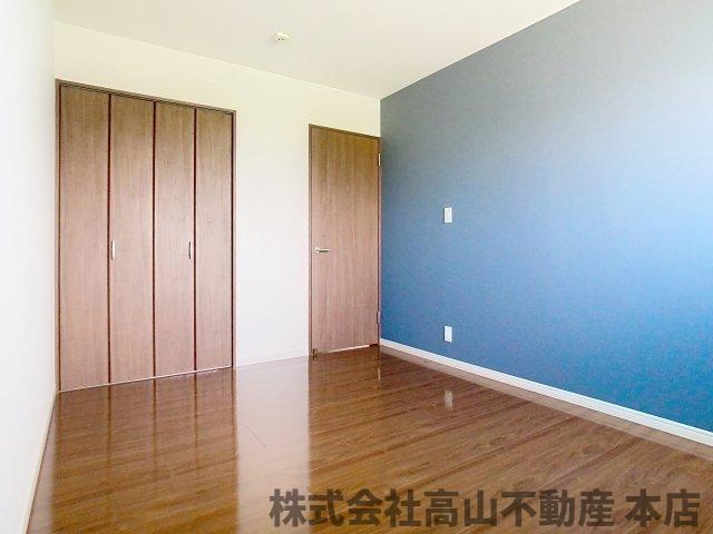 宗像市田熊３丁目のアパートの居間・リビング