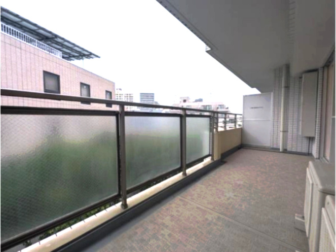 【バルコニー】