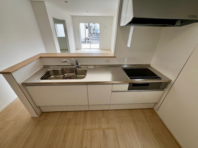 久留米市東合川新町第2-1号棟のキッチン|システムキッチンで料理を楽しく
