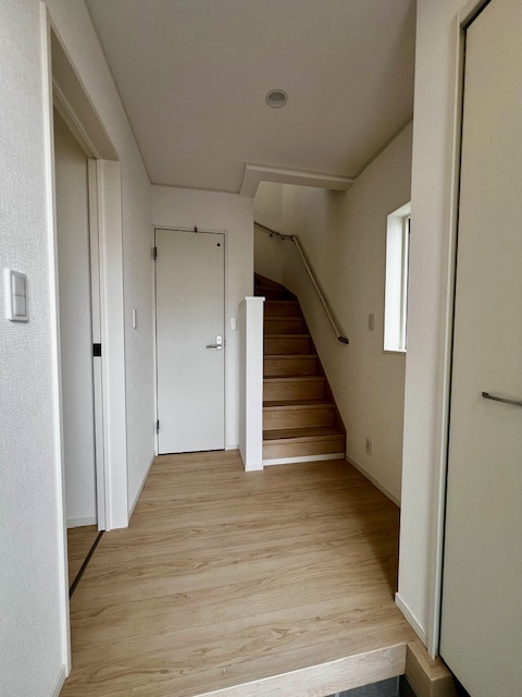 久留米市東合川新町第2-1号棟の玄関