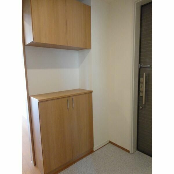 ボヌールヤマキチⅢの玄関