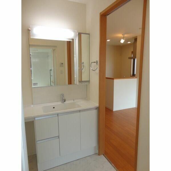 ボヌールヤマキチⅢの洗面所