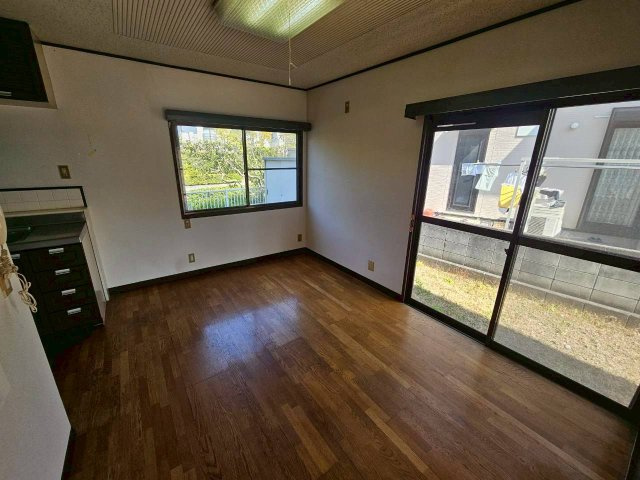 潮見町戸建ての居間・リビング