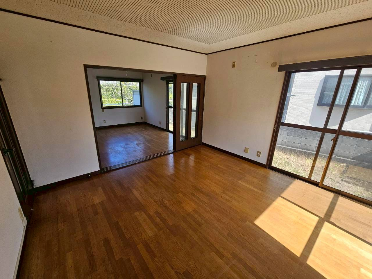 潮見町戸建ての居間・リビング