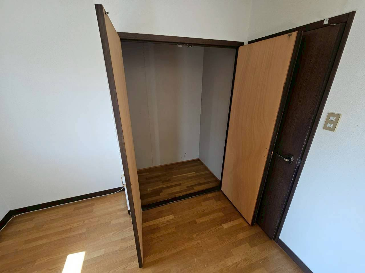 潮見町戸建ての居間・リビング