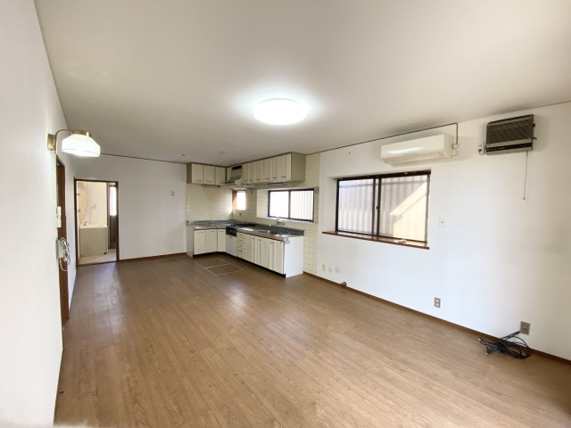 あきる野市雨間　中古戸建の居間・リビング