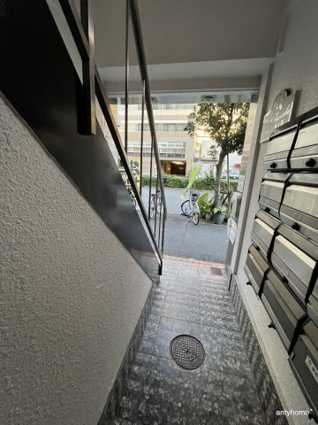 フォレスト新大阪のロビー