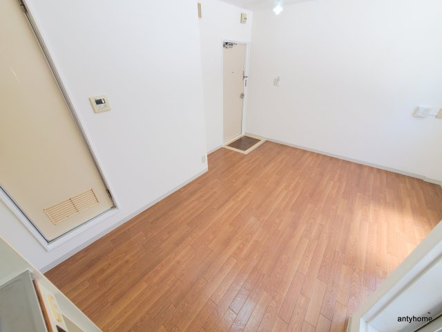 フォレスト新大阪の居間・リビング