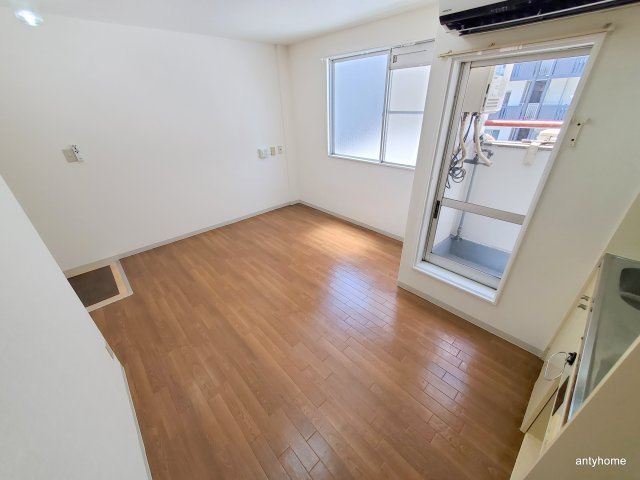 フォレスト新大阪の洋室