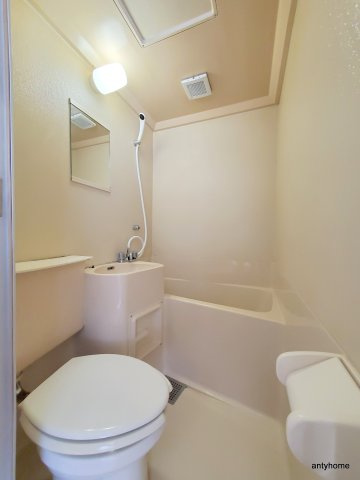 フォレスト新大阪の浴室