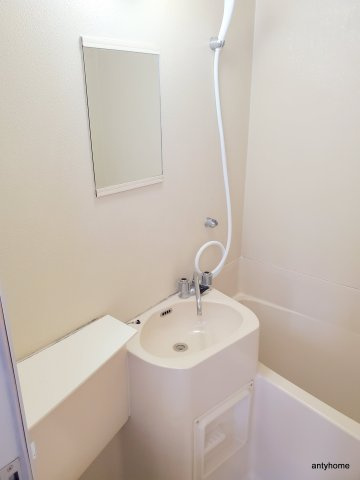 フォレスト新大阪の洗面所