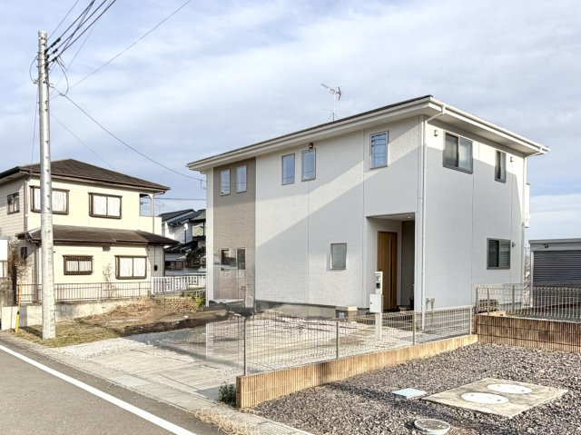 【中古戸建】高崎市箕郷町矢原の外観|■外観｜土日のご見学はもちろん、平日・夜間のご案内も大歓迎です♪「今から見たい」や「仕事終わりに見たい」にもご対応できますのでお気軽にお問い合わせください♪