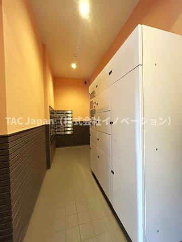 ライオンズマンション東大島第二の設備|お仕事でお帰りが遅い方にも、ご夫婦でお仕事されている方にも、確実にお荷物の受け取りが出来るので安心です。