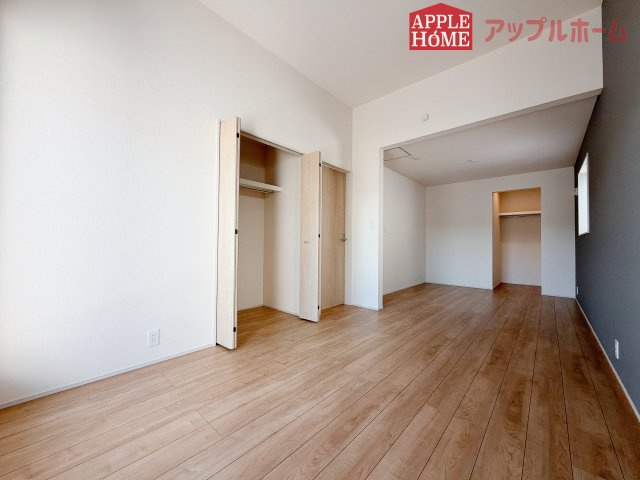 熊谷市赤城町1丁目　新築戸建　全２棟の洋室|居室は全室収納あり！たっぷりある収納活用でお部屋もキレイを保てます♪