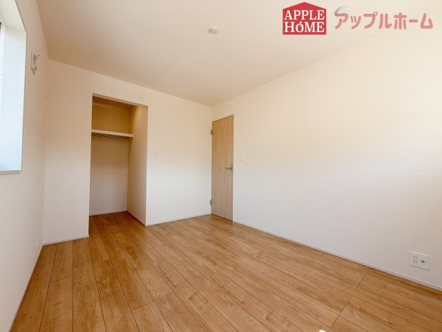 熊谷市赤城町1丁目　新築戸建　全２棟の洋室|居室は全室収納あり！たっぷりある収納活用でお部屋もキレイを保てます♪
