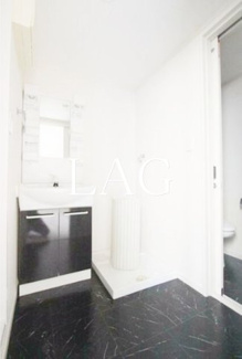 【洗面所】 | フォレリア | 洗面台です。