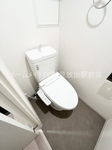 大阪市城東区放出西３丁目の賃貸マンションのトイレ