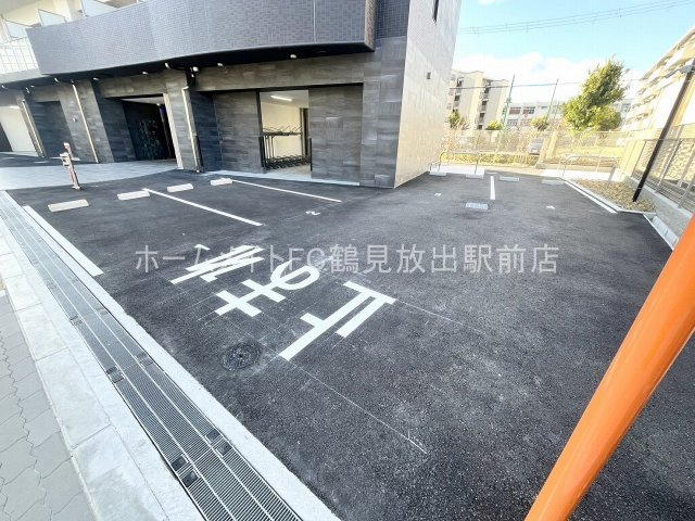 大阪市城東区放出西３丁目の賃貸マンションの駐車場
