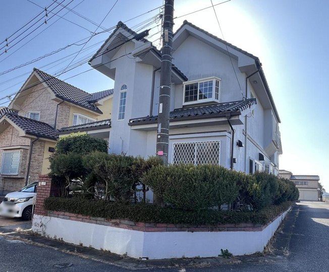 【外観】 | つくばみらい市谷井田　中古戸建 | 角地につき日当たり・風通し良好です☆