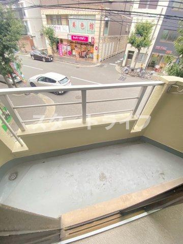大阪市淀川区東三国５丁目の賃貸マンションのバルコニー